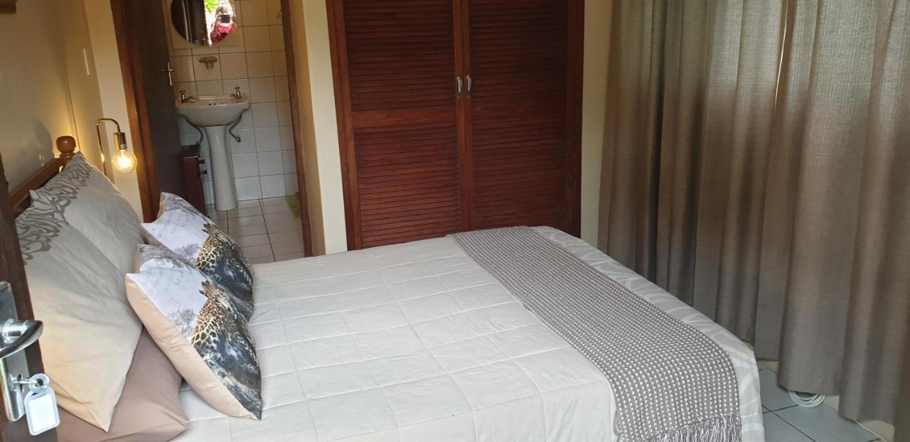 Buya Futhi Bed & Breakfast Saint Lucia Estuary Extérieur photo